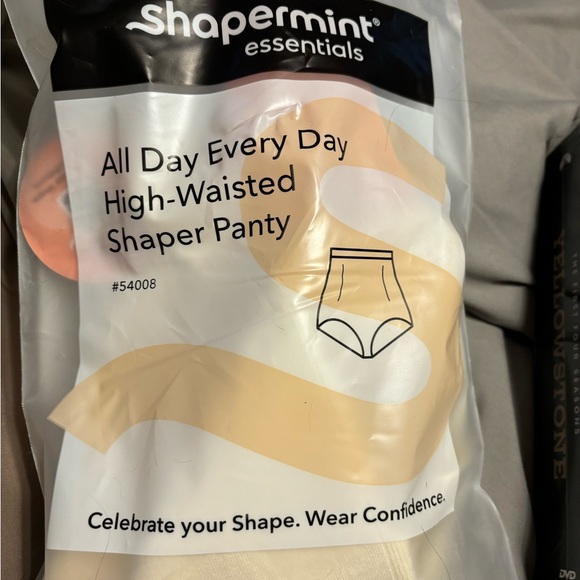 Shapermint Essentials All Day Every Day High-Waisted Shaper Panty - Picture 2 of 5